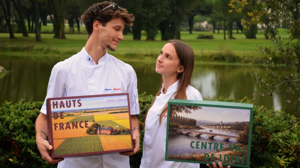 Coffrets gourmands Hauts-de-France et Centre-Val de Loire présentés par deux membres de l'équipe Panier de Région